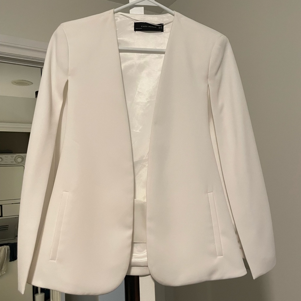 LAST CHANCE ✨ DONATING TODAY 
Zara Cape Blazer